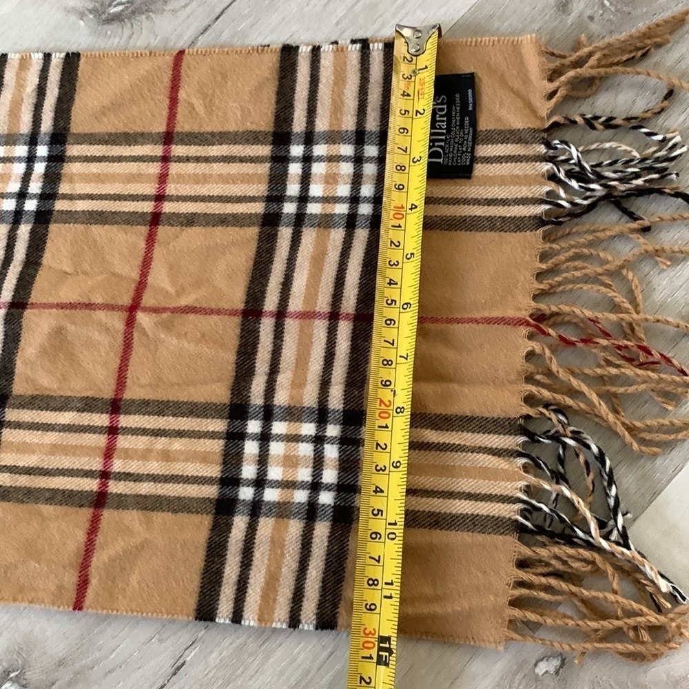Dillard's plaid fringe classic scarf tan black unisex fall winter - Picture 6 of 8